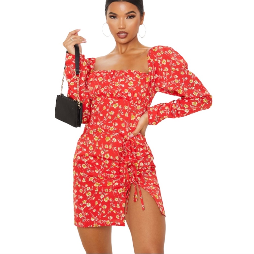 Pretty Little Thing red floral print peasant bodycon mini dress size 6.